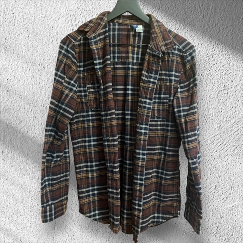 DIVIDED Plaid Button Down Shirt